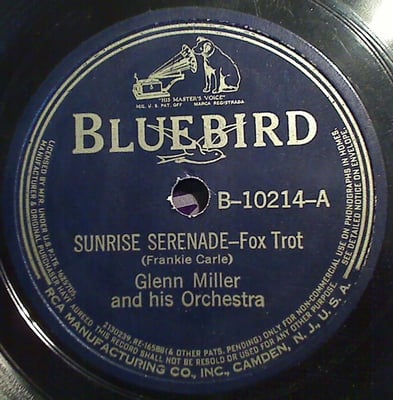 Glenn Miller And His Orchestra - Moonlight Serenade / Sunrise Serenade (RCA Victor, 447-0045) · 7" · Reissue