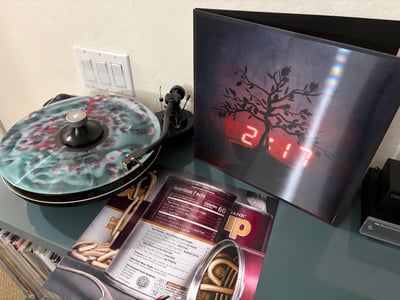 Ryan Holladay , Hays Holladay , Zach Cregger - Weapons (Original Motion Picture Soundtrack) (Waxwork Records, WW226) · LP · Splatter Colored Vinyl · Limited Edition
