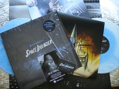 Ace Frehley - Space Invader (eOne Music, EOM LP 46262) • 2xLP • Starburst Blue • NM/NM • Deluxe Edition, Limited Edition, Numbered, Reissue • US