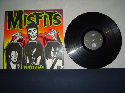 MISFITS: Evilive (plain silver text labels)