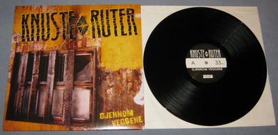 Knuste Ruter - Gjennom Veggene | Sjakk Matt Plater, smp-12 | black