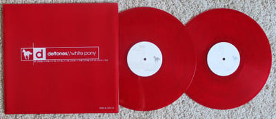 Deftones - White Pony (Red)