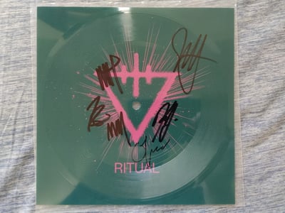 The Devil Wears Prada - Ritual [7"|Flexi|VIP Tour Excl.] *SIGNED* by Mike, Jonathan, Jeremy, Mason, Kyle, Giuseppe