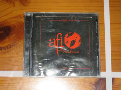 AFI Sing the Sorrow 2003 DreamWorks Australian edition – Red