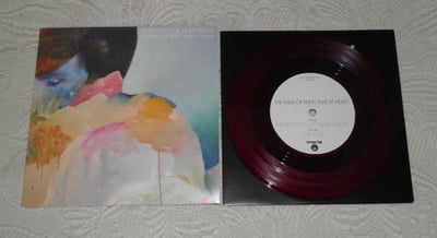 The Pains of Being Pure at Heart - Heart in Your Heartbreak (clear purple)