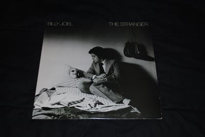 Billy Joel - The Stranger | (Black - LT ?) [1st on Columbia Records]