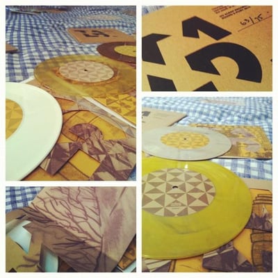 Touché Amoré/La Dispute - Searching For A Pulse/The Worth Of The World - 2nd Press - White - /1000