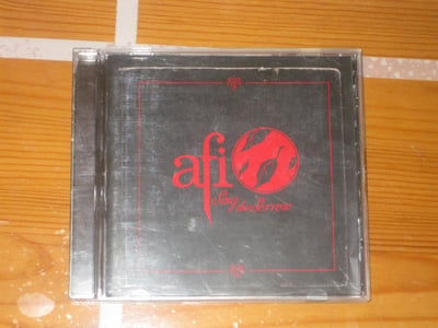 AFI Sing the Sorrow 2003 DreamWorks German (EU) edition – Red