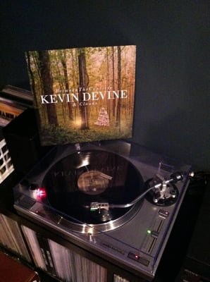 Kevin Devine - Between The Concrete And Clouds (Black)