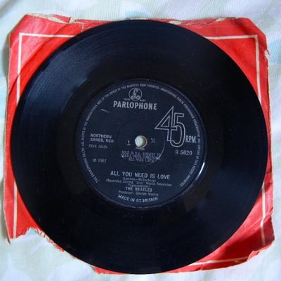 The Beatles - All You Need Is Love b/w Baby You're A Rich Man (Parlophone Records 1967)