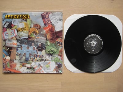 Lagwagon: Trashed (Fat Wreck Chords 1994 / black / lyric sheet / sleeve signed by Jesse and Shaun)
