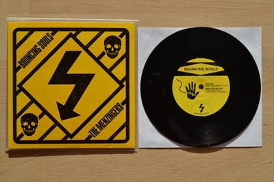 The Bouncing Souls / The Menzingers: Electric Split (Chunksaah Records 2013 / black) /500