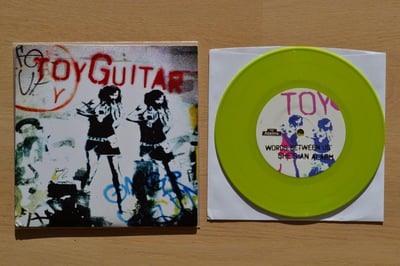toyGuitar: s/t EP (Adeline Records 2013 / lime green / lyric sheet)