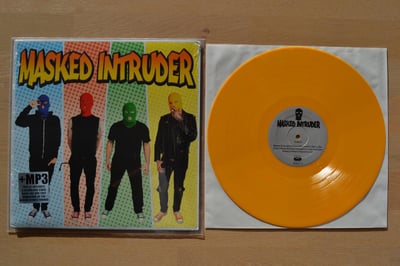 Masked Intruder: s/t (Fat Wreck Chords 2013 / yellow / lyric sheet / download code) /159