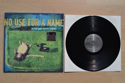 No Use For A Name: The Feel Good Record Of The Year (Fat Wreck Chords 2008 / black / lyric sheet / download code)