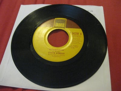 Stevie Wonder "Superstition" Motown Records. Black
