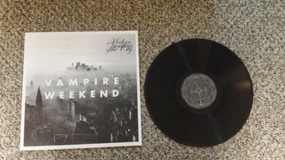 Vampire Weekend - Modern Vampires of the City