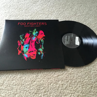 Foo Fighters - Wasting Light