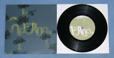 End of a year / Adorno Split 7" | Existencia/Pine, ex-o7 | black, /520