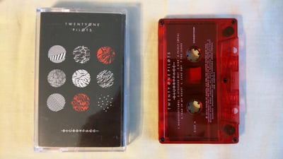 twentyonepilots - Blurryface (Transparent Red)