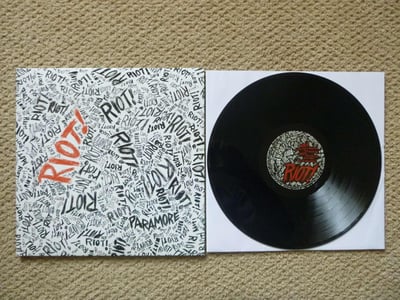 Paramore - Riot! (Black) /?