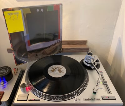 Bon Iver - i, i (Black /?)
