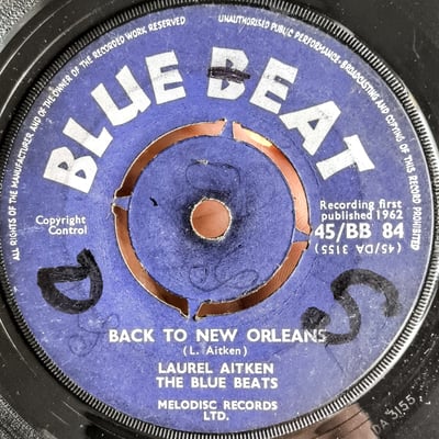 45/BB 84 - Laurel Aitken, The Blue Beats (2) - Back To New Orleans / Brother David - Blue Beat - 7", Single - 1962 - 26046580 - Ska, Reggae - 2024-07-29 01:43:38 - Very Good (VG) - Generic