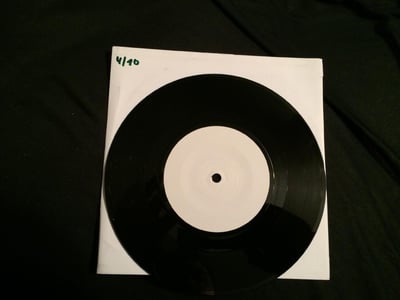 Far From Finished - Lets Be Frank - black 4/10
