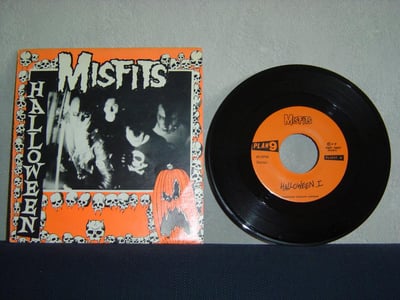 MISFITS: Halloween (orig. pressing w/ light colored sleeve, part of 5000 pressed copies)